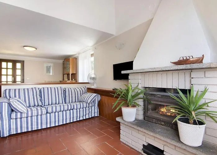 Daire Eden Jacuzzi Pool & Private Parking