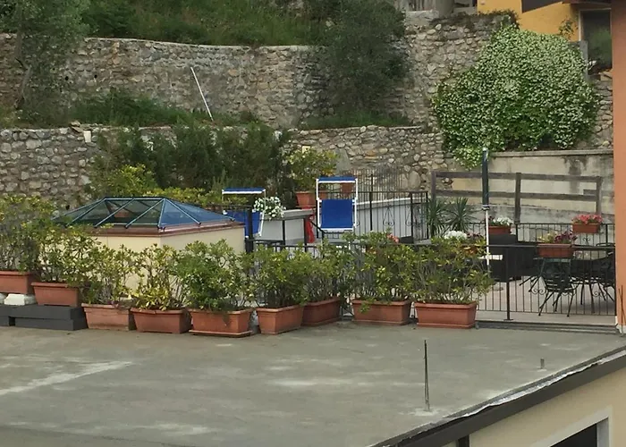 Eden Jacuzzi Pool & Private Parking *