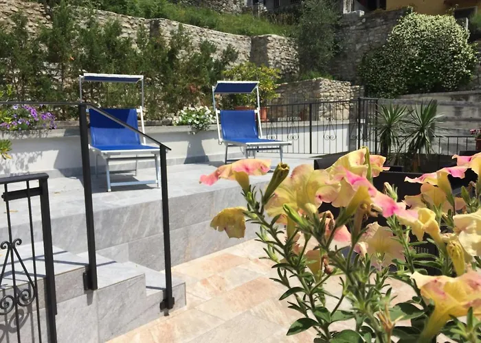 Eden Jacuzzi Pool & Private Parking * Domaso