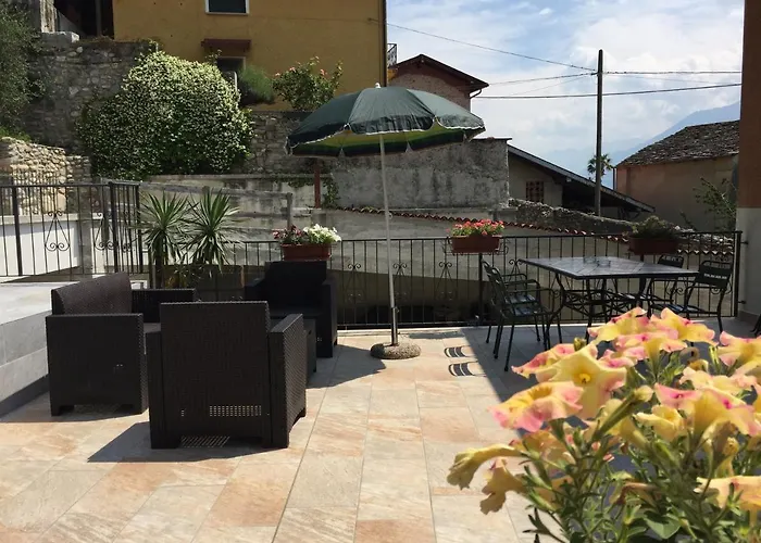 Eden Jacuzzi Pool & Private Parking Domaso