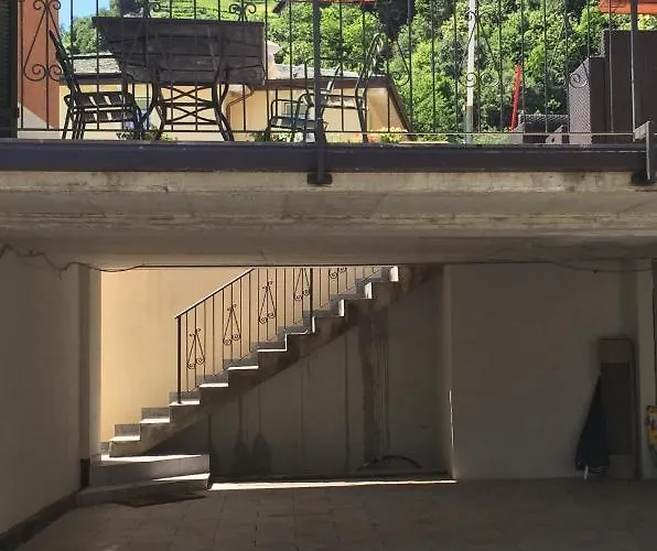 Eden Jacuzzi Pool & Private Parking Apartment Domaso