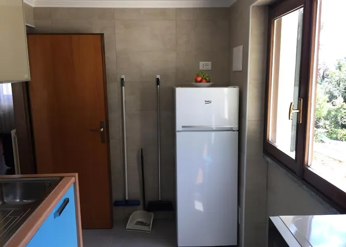 Eden Jacuzzi Pool & Private Parking Apartment Domaso