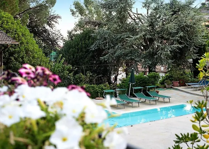 Eden Jacuzzi Pool & Private Parking