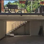 Eden Jacuzzi Pool & Private Parking Апартаменты Домазо